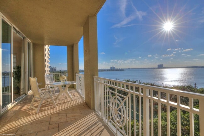 Building Photo - 5310 N Ocean Dr