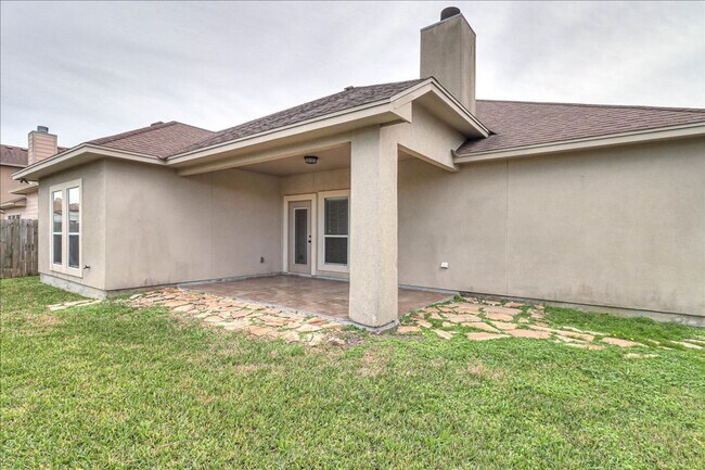 Building Photo - 5834 Aava Dr