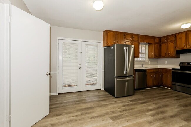 Building Photo - 7391 White Castle Ct