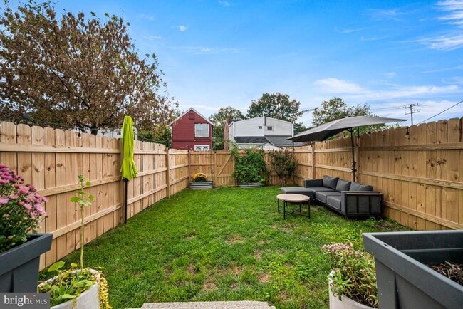 Building Photo - 538 S Adams St