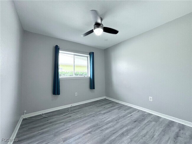 Building Photo - 4523 SW 7th Pl