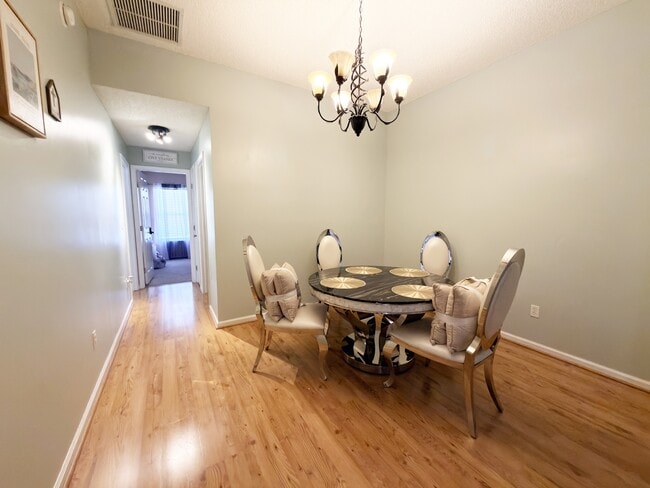 Building Photo - 8663 Julia Marie Cir