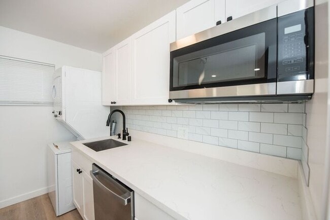 Building Photo - Mesa Verde | Recently Remodled 2 Bedroom Appartment