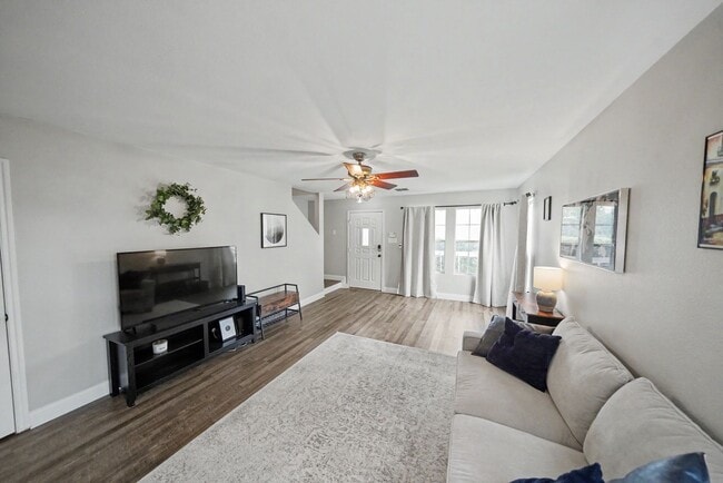 Building Photo - Beautifully Updated Home with Game Room in Villas of Westcreek - Realtor Commission: $500