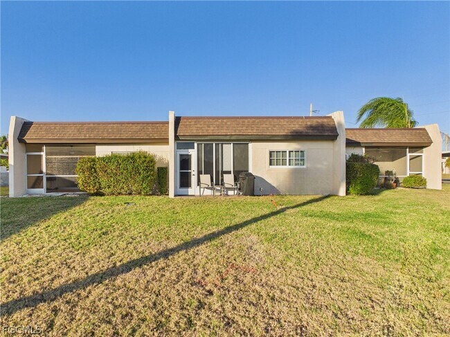 Building Photo - 6300 South Pointe Blvd