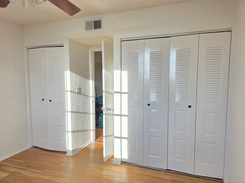 2nd bedroom closets - 2901 26th St W
