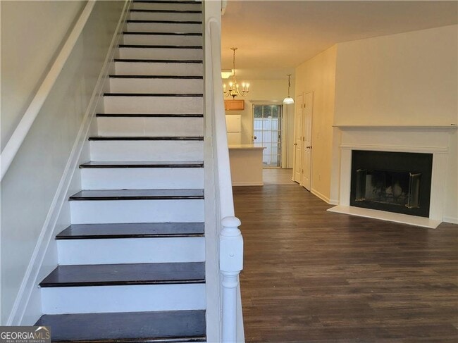 Building Photo - 1497 Cove Creek Cir