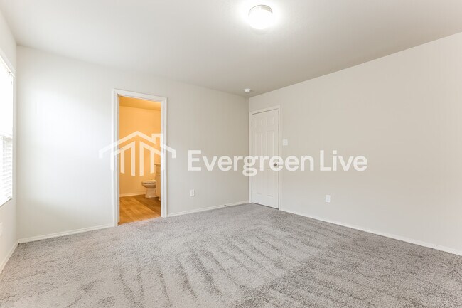 Building Photo - 22 Erwin Dr