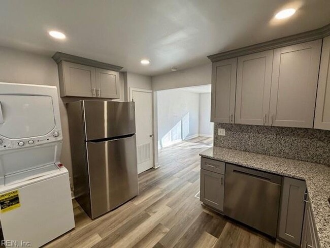 Building Photo - FOR RENT NORFOLK!!