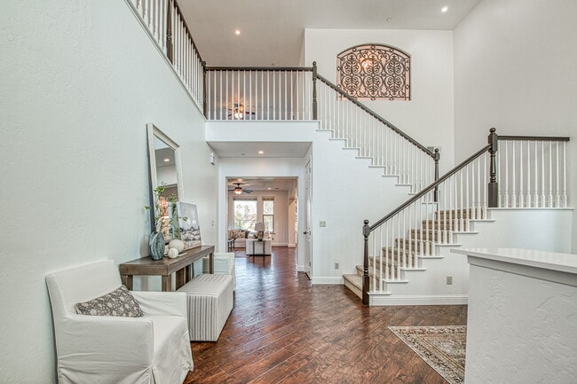 Building Photo - 11384 N Via Montessori Dr