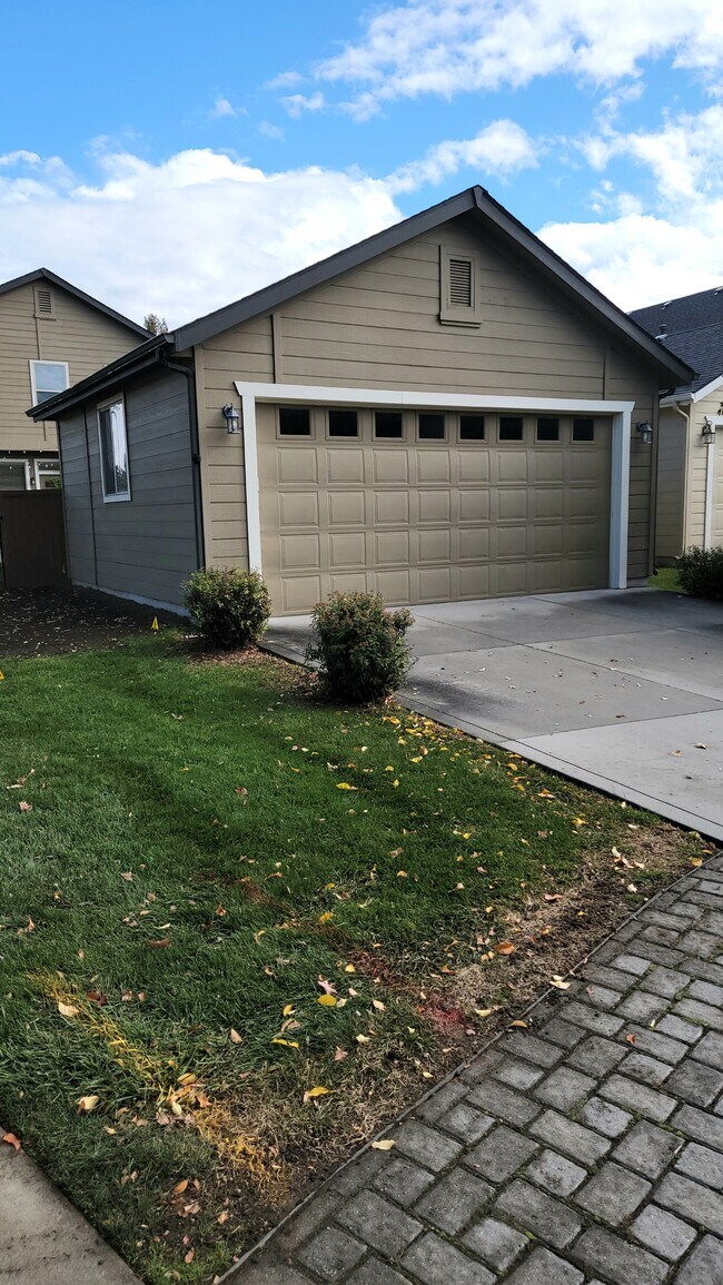 Building Photo - 3993 N Heritage View Ave