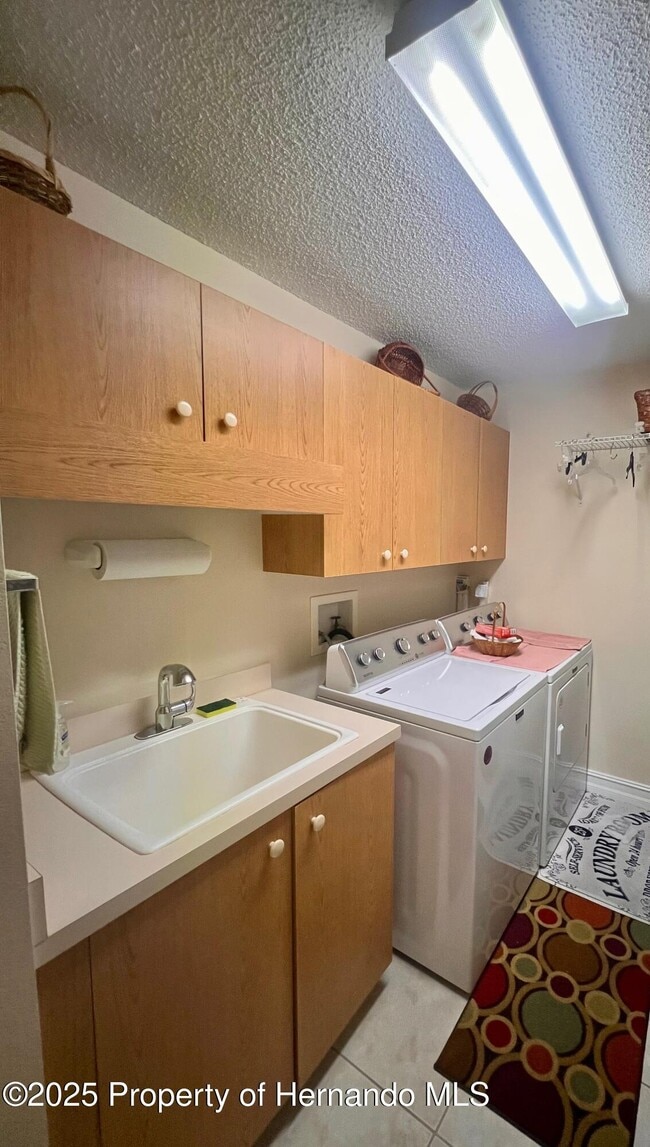 Building Photo - 7424 Harvard Hills Pl