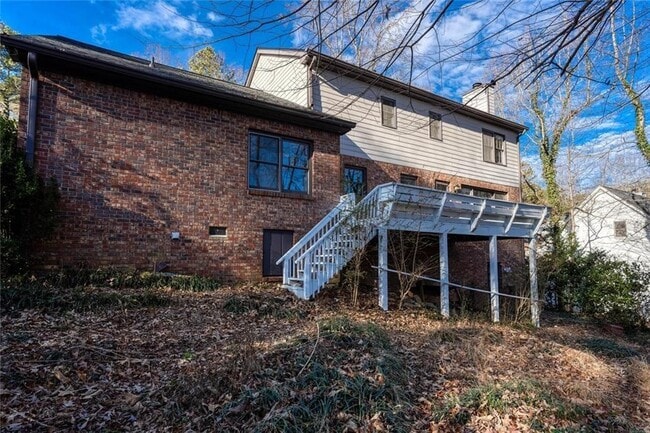Building Photo - 1049 Seven Springs Cir NE