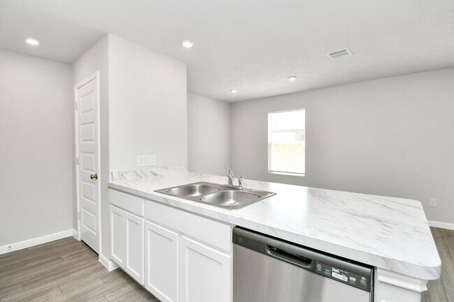 Building Photo - 1361 Rd 5102