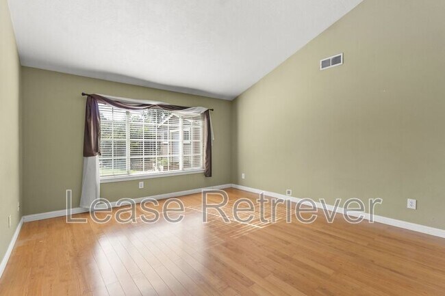 Building Photo - 1244 Royal Oaks Dr