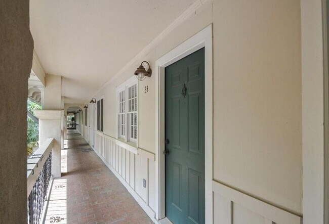 Building Photo - 655 E Campus Rd