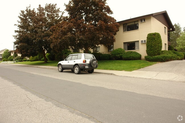 Adams Court Apartments Adams Court Apartments