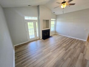 Building Photo - 3010 Winston Dr