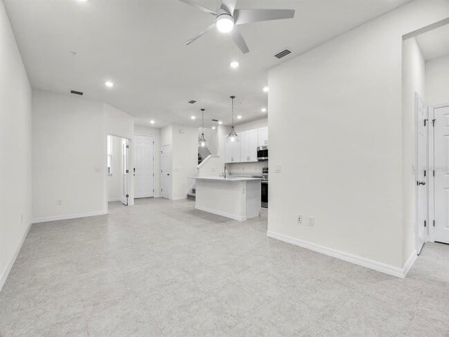 Building Photo - 1440 Silver Lining Wy