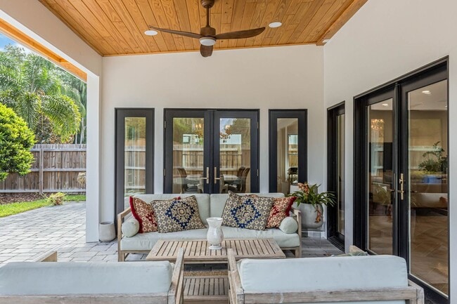 Building Photo - Renovated 3/3 Pool Home home in the heart of Delaney Park of Downtown Orlando