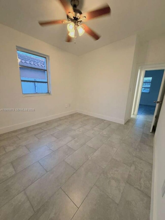 Building Photo - 6339 SW 32nd St