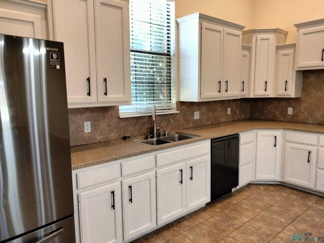 Building Photo - 2620 Fred Daugherty Dr