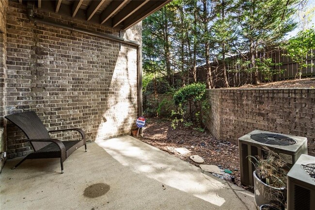 Building Photo - 2663 Rivers Edge Dr NE