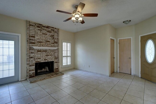 Building Photo - 7126 Windbrook Ln