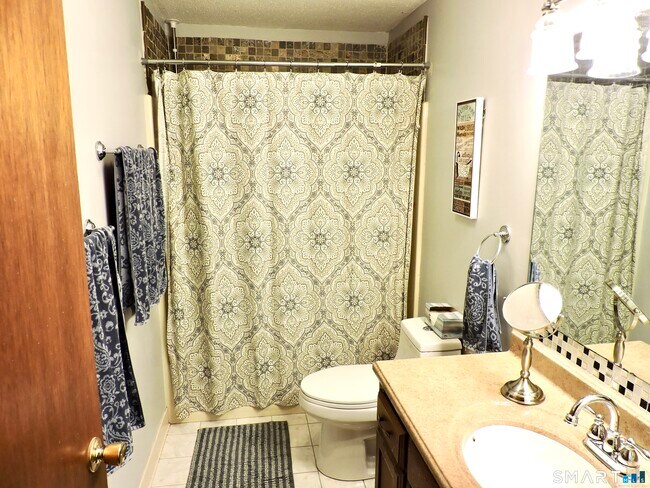 Building Photo - 2 St Marc Cir