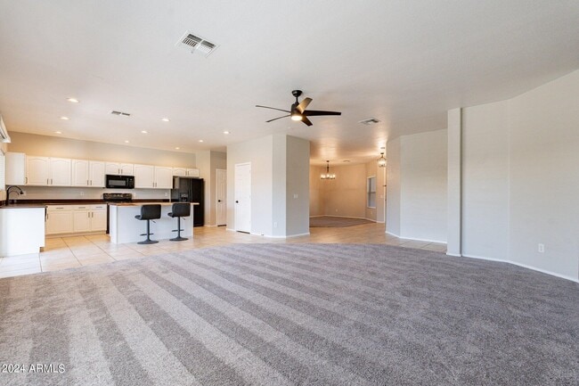 Building Photo - 1245 E San Carlos Way