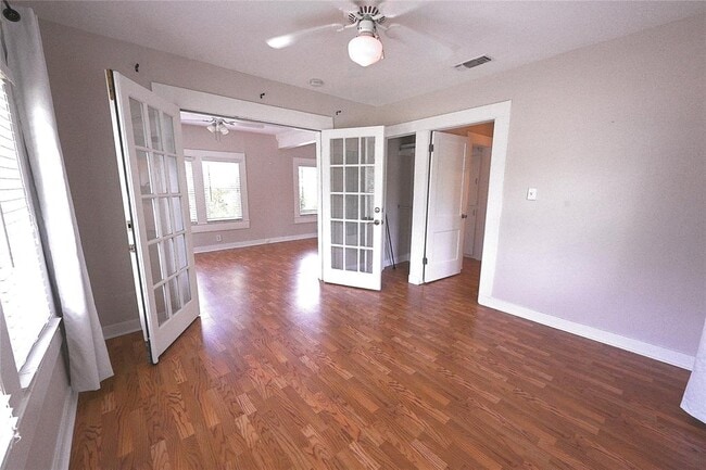 Building Photo - 1707 S 5th St