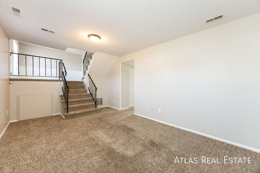 Building Photo - 4811 Bailey Pl