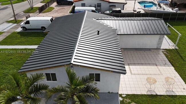 Building Photo - 10317 SW 7th St