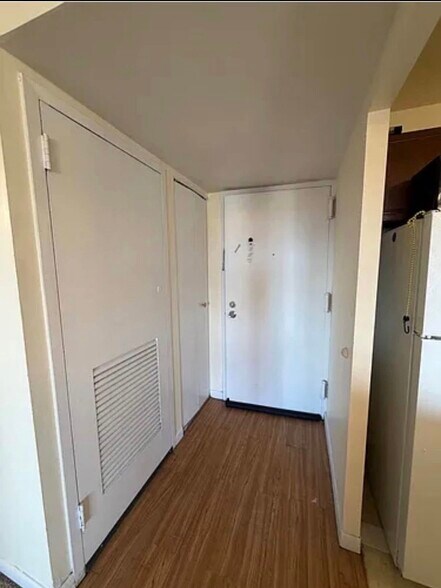 Building Photo - 3101 S Manchester St