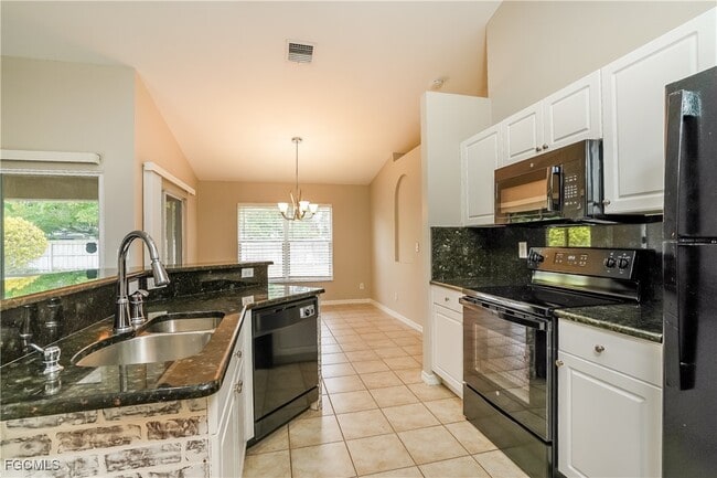 Building Photo - 1535 SE 42nd Terrace