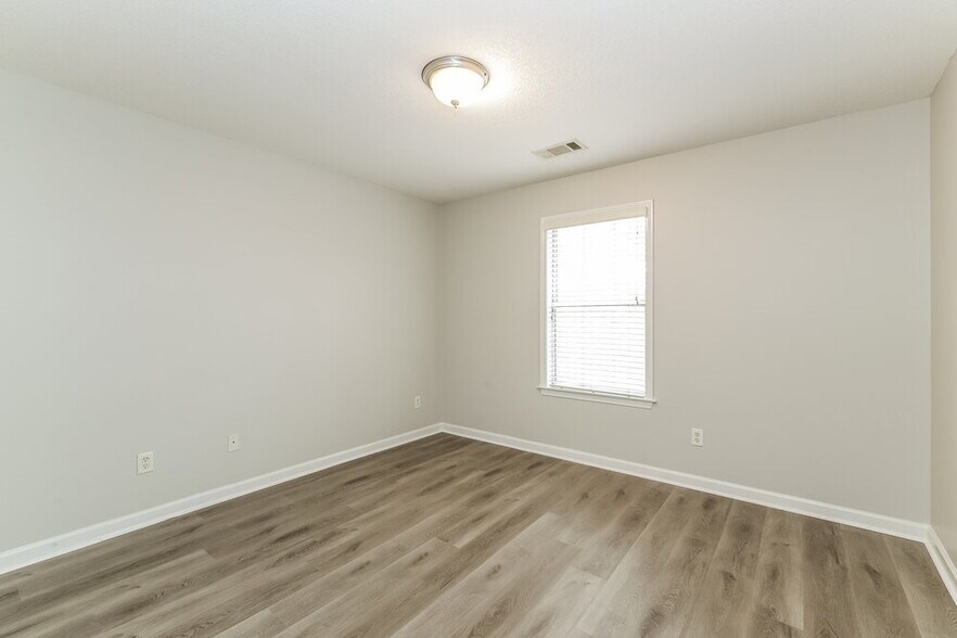 Building Photo - 10221 Carly Dr