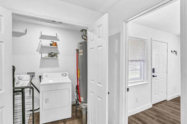 Building Photo - 4515 Dewberry St