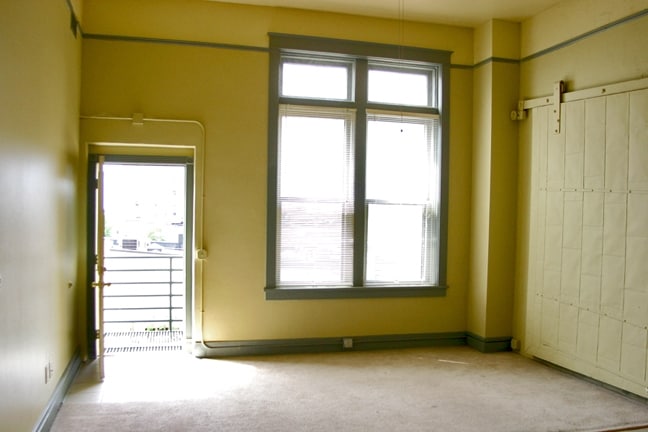 Interior Photo - Bent Block Building