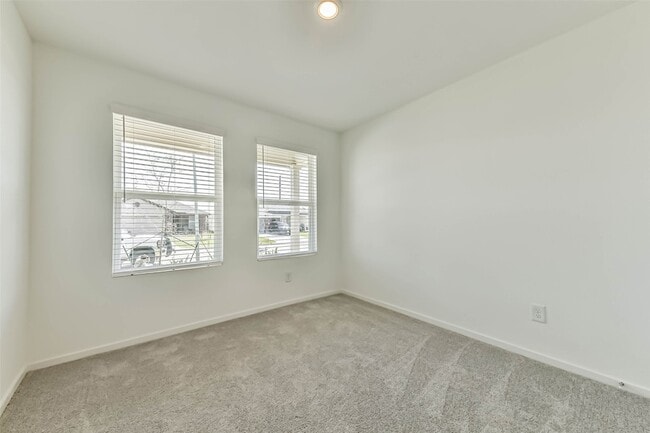 Building Photo - 163 Sterling River Ln