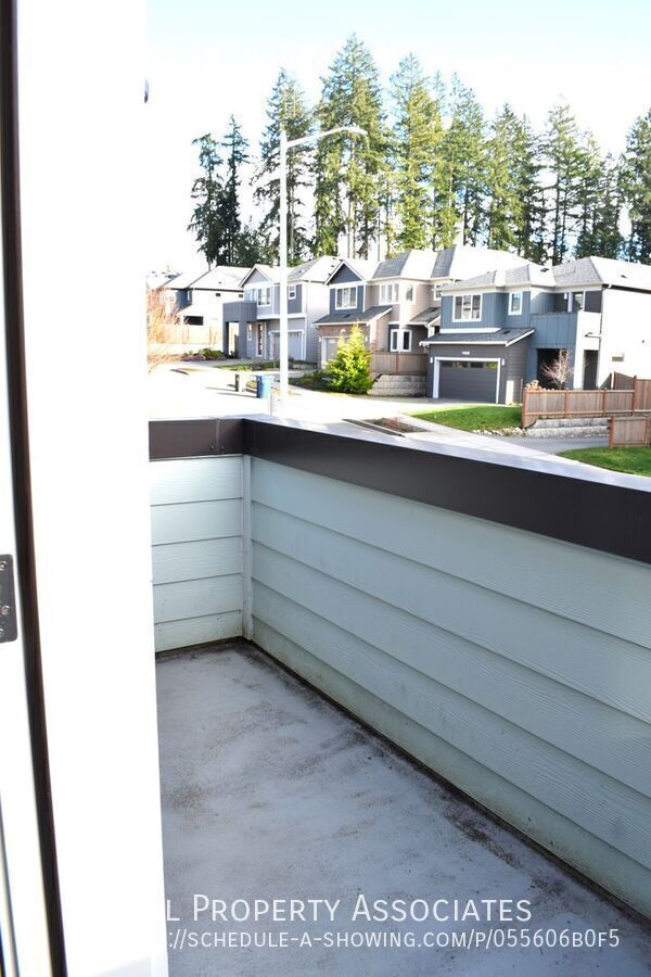 Building Photo - 1725 182nd Pl SW