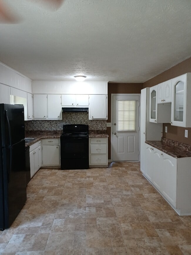 Building Photo - 6017 Randy Ln