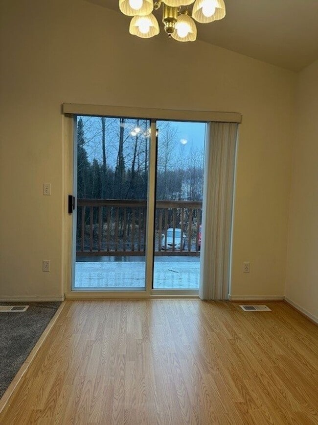 Building Photo - Tranquil Cul-de-Sac Charm: Inviting 3BR, 2BA Home in South Anchorage