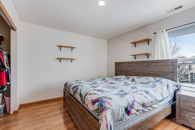 Building Photo - 1544 Suncrest Ln