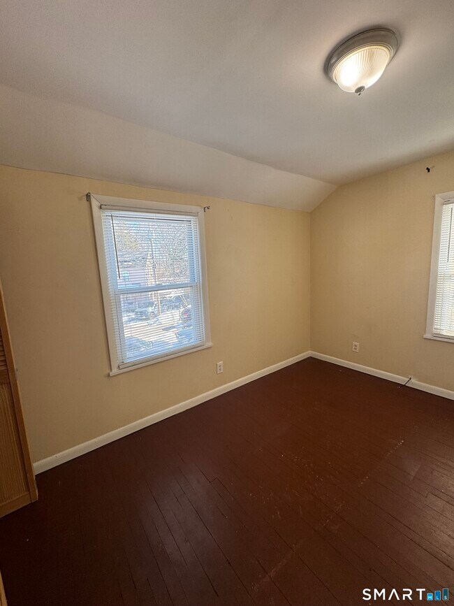 Building Photo - 117 Dupont Pl