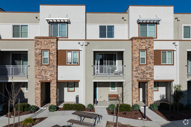 Entrance - Estaire Luxury Townhomes