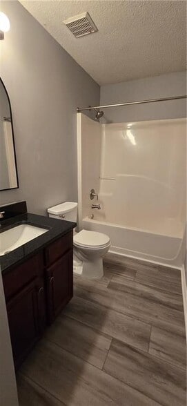 Building Photo - 3644 Caseys Cove