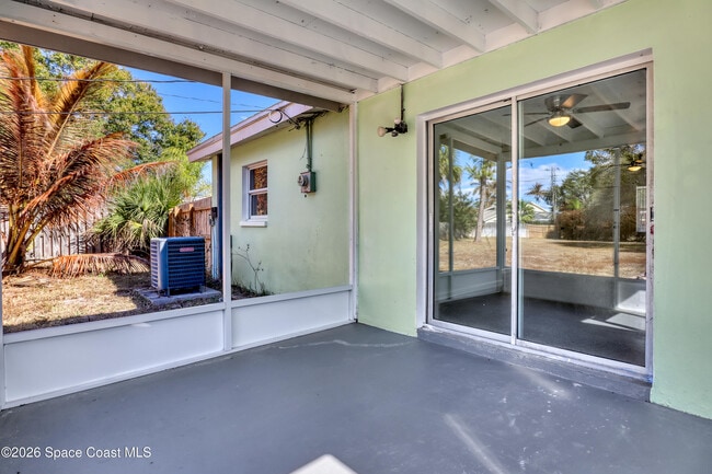 Building Photo - 4430 Barnsdale Dr