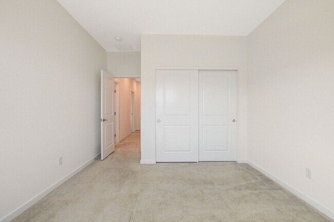 Building Photo - 10280 Timberline Valley Ave