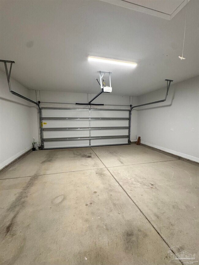 Building Photo - 5723 Maggie Rose Cir