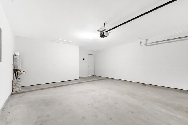 Building Photo - 3710 Turnpike Dr